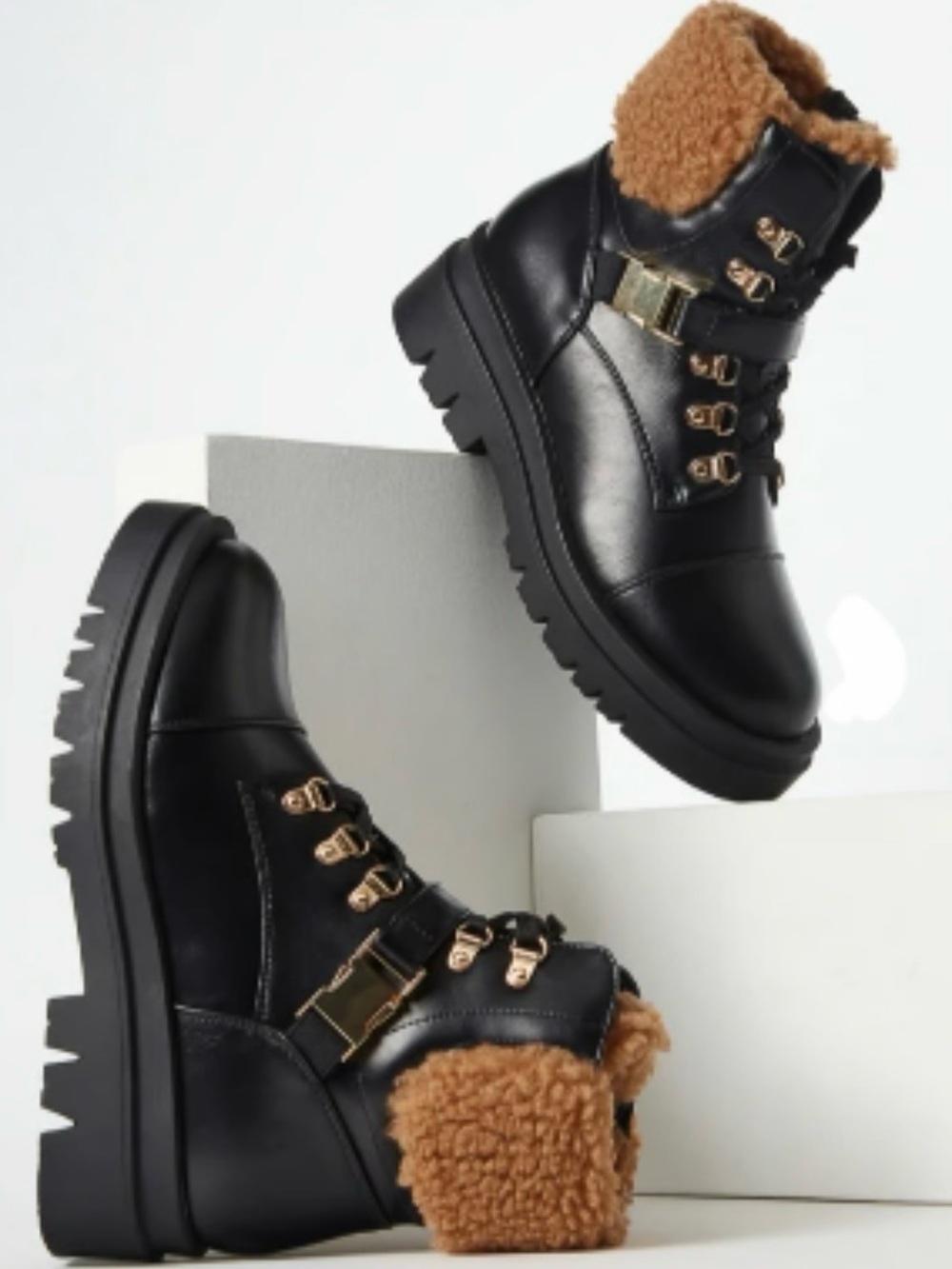 NWT Shoe Dazzle Black Lace-Up Ankle Boots with Tan Sherpa Collar